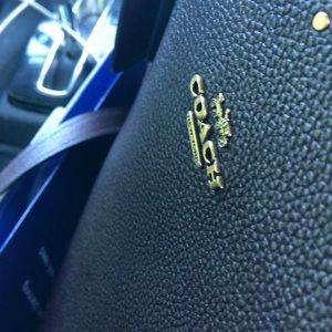 Meet your Posher, Nita